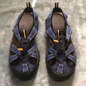 Keen Mens Blue Newport. Size 9